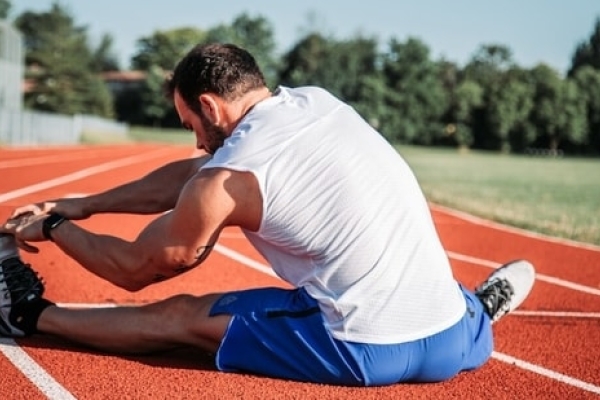 Orthoapedic surgeon says stretching joints without warming up can be harmful; shares 5 things he has stopped doing